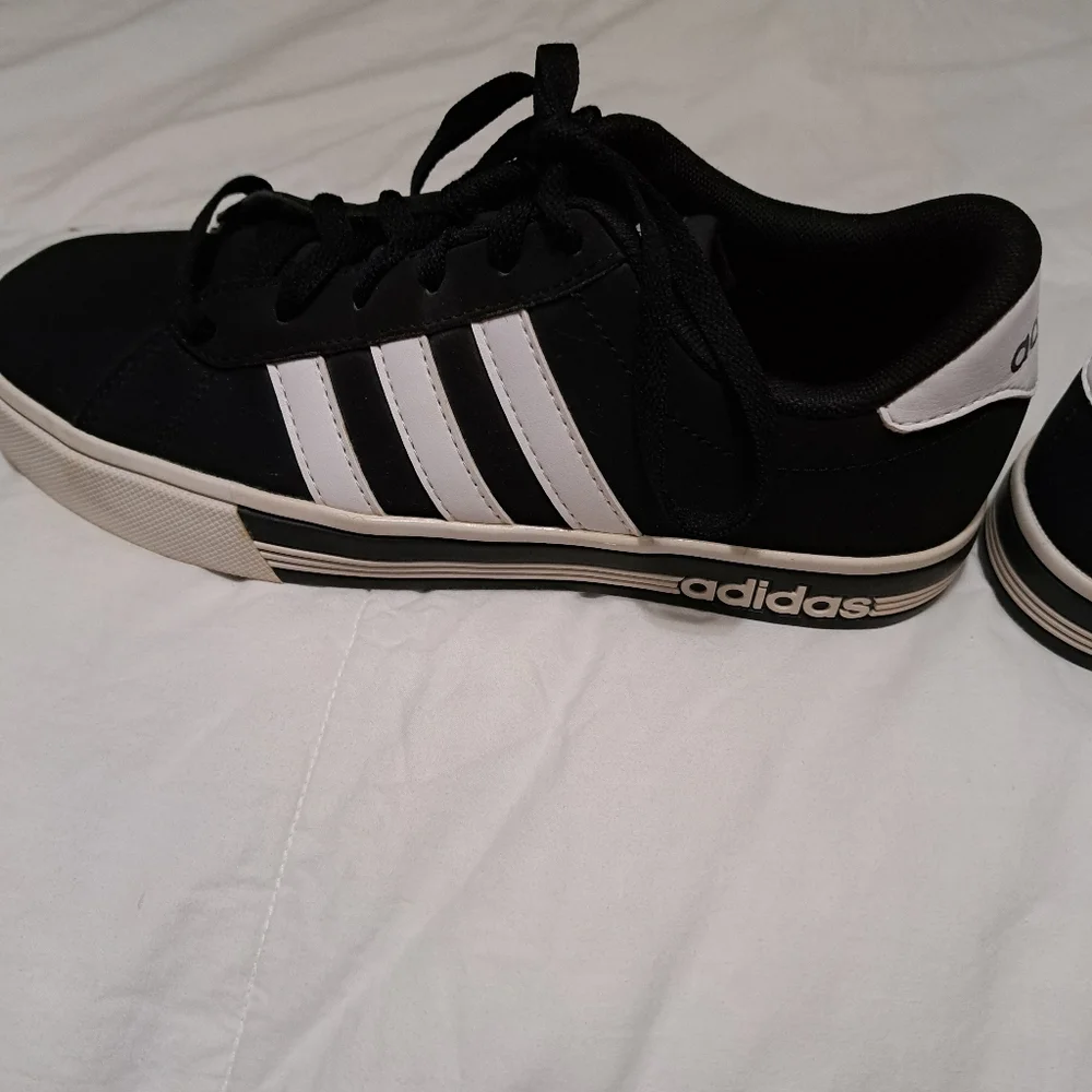 Adidas Neo - Picture 3 of 8